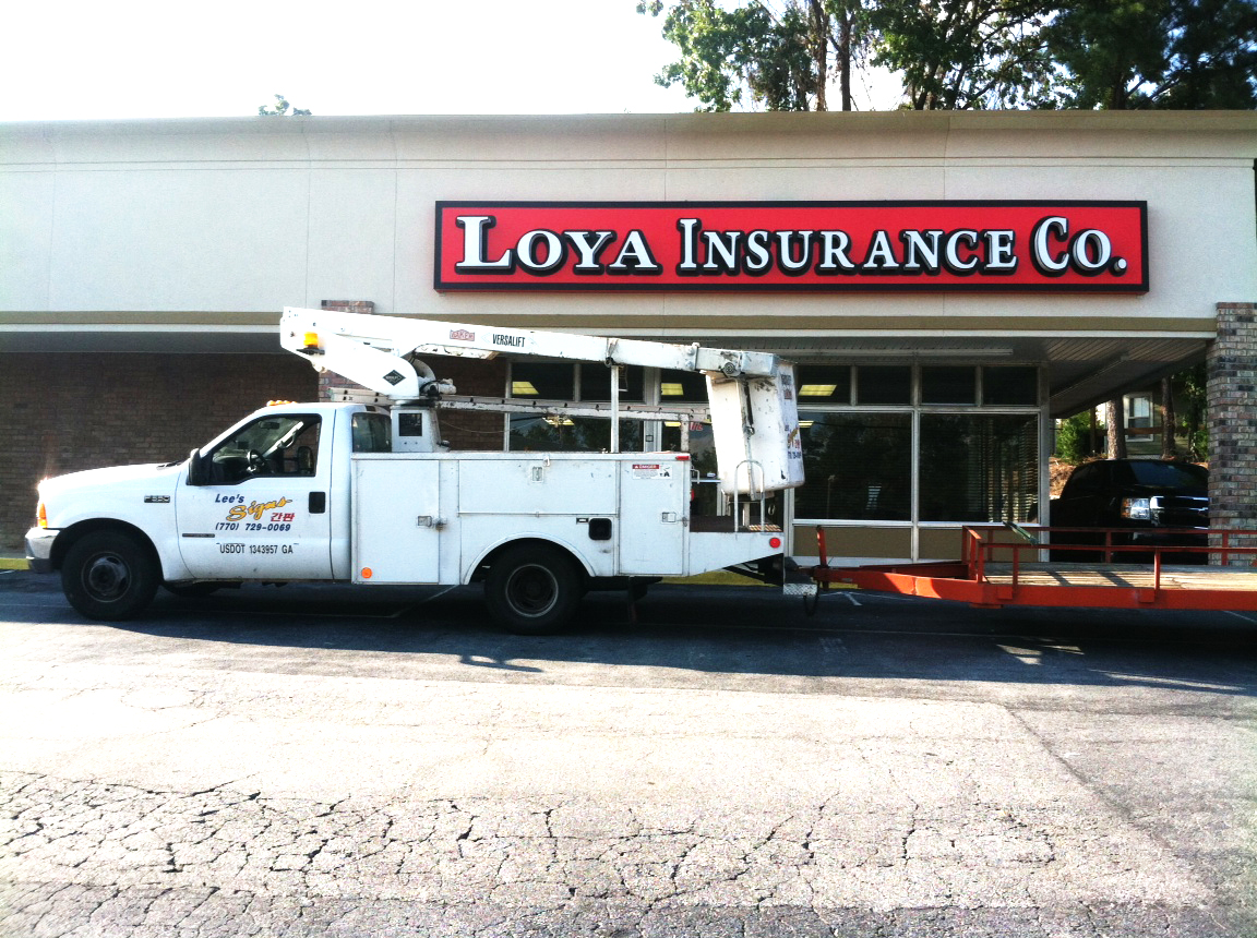 Loya Insurance Co.  Lee Signs